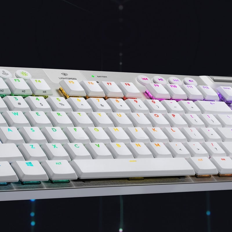 Logitech G915 TKL Tenkeyless Lightspeed Wireless RGB Mechanical Gaming Keyboard - Thumbnail 2
