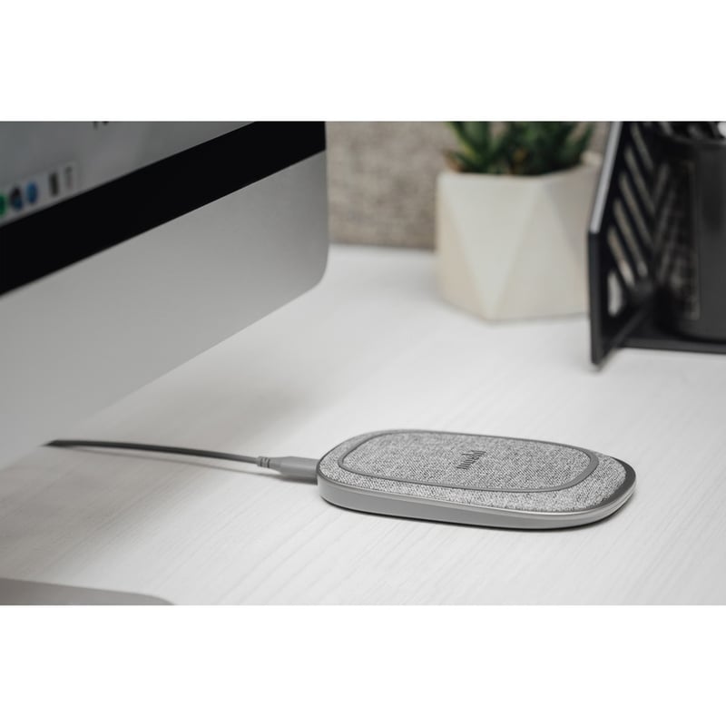 Moshi Porto Q 5K Portable Battery with Built-in Wireless Charger - Thumbnail 4