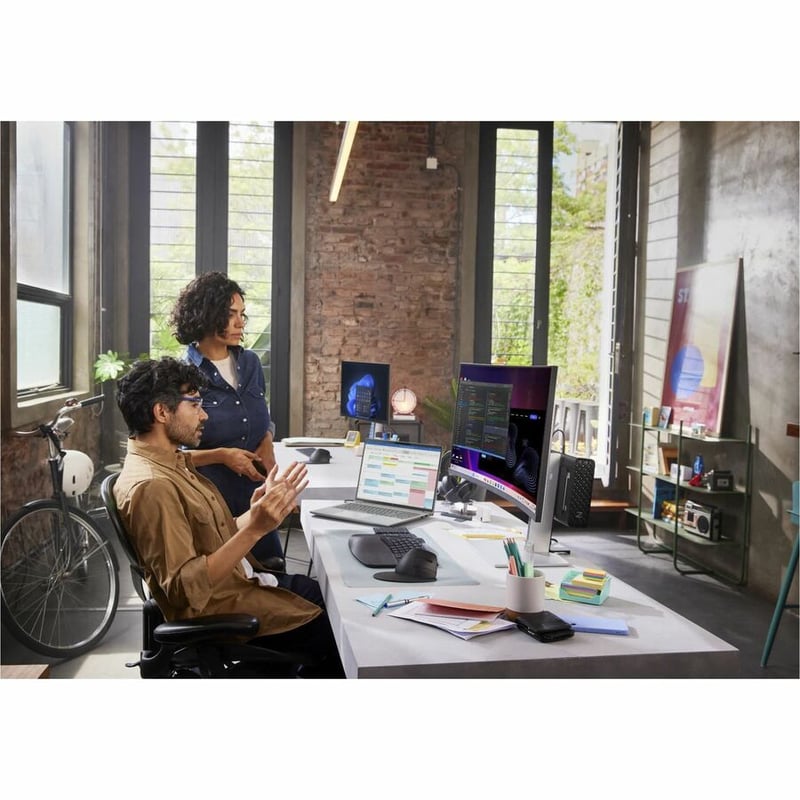 HP ZBPG11A R7-8845HS 16 64GB/4T PC AMD R7 PRO 8845HS, 16 WUXGA AG LED UWVA, DSC - Thumbnail 3