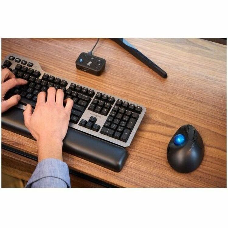 Kensington Pro Fit Ergo TB450 Trackball - Thumbnail 2