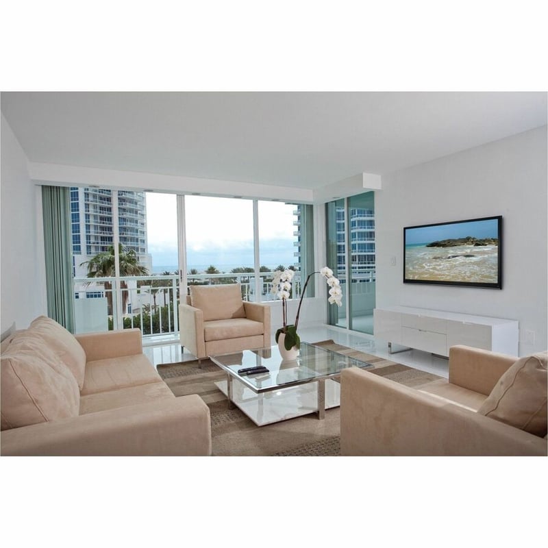 Peerless-AV® Paramount™ Universal Flat Wall Mount for 39" to 90" Displays - Thumbnail 3
