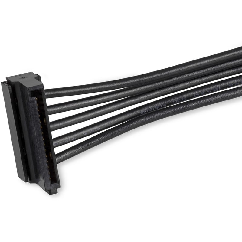 StarTech.com 4x SATA Power Splitter Adapter Cable - Thumbnail 2