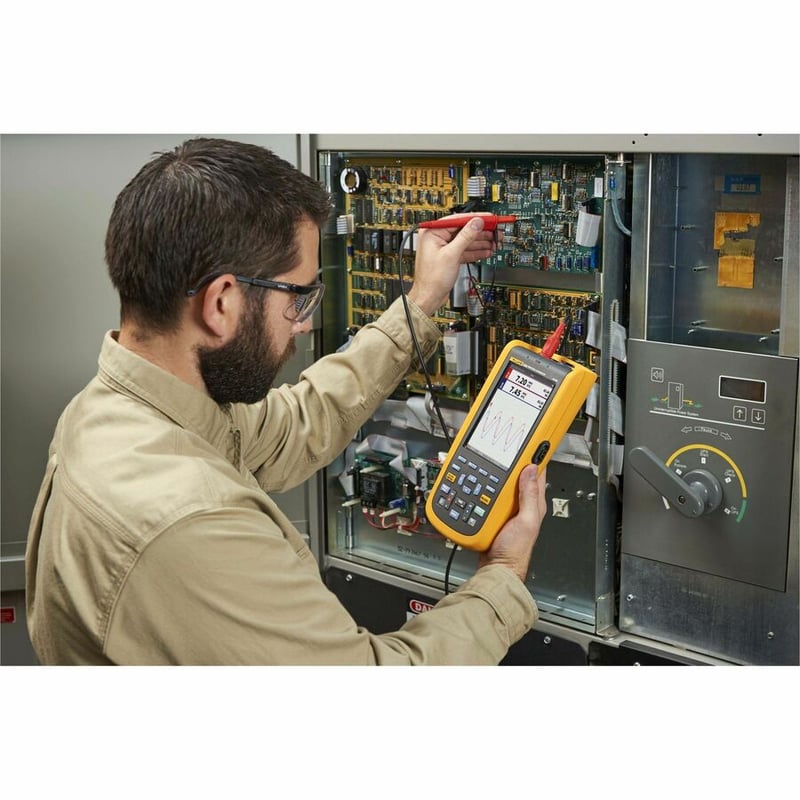 Fluke 120B Series Industrial ScopeMeter Handheld Oscilloscopes - Thumbnail 2