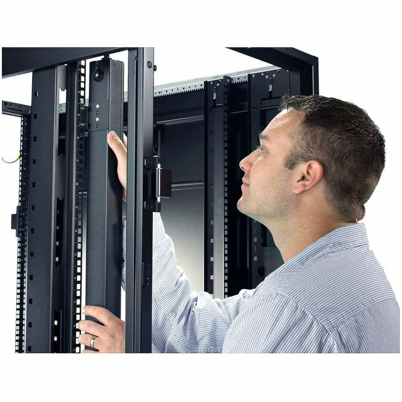 APC Basic Rack 1.92kVA PDU - Thumbnail 3