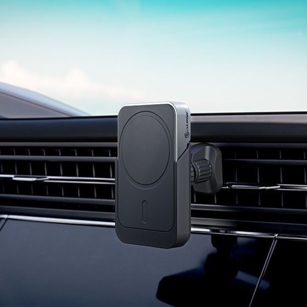 Alogic Matrix Magnetic Wireless Charger with Car Mount - Thumbnail 5