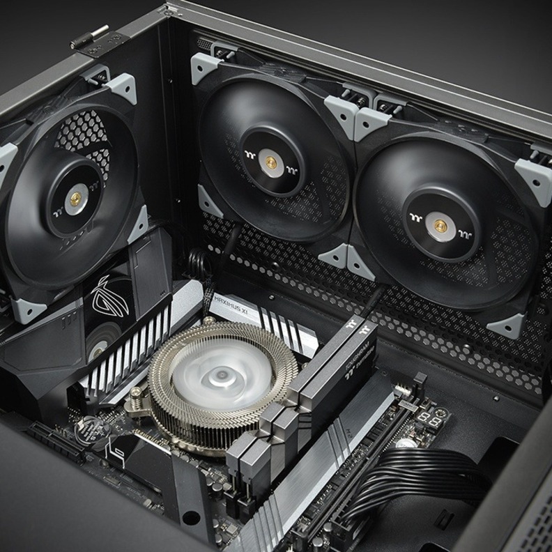 Thermaltake ToughFan 12 High Static Pressure Radiator Fan (2 Fan Pack) - 2 Pack - Thumbnail 3