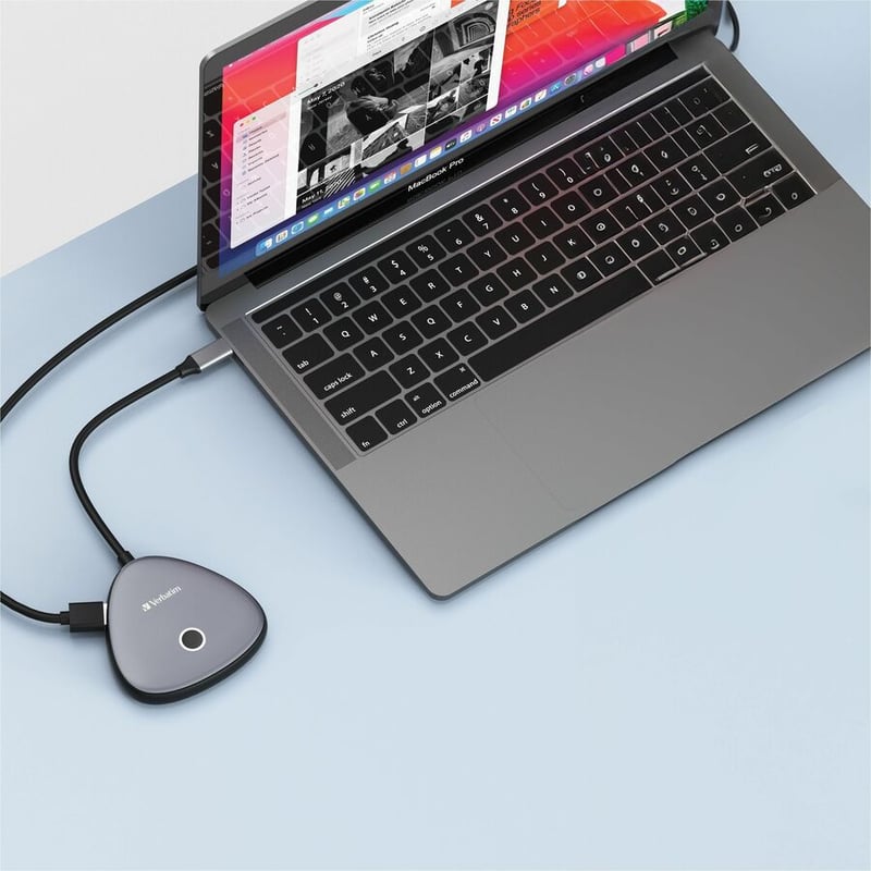 Verbatim Share My Screen 4K USB-C Wireless Display Adapter with USB Hub and Card Reader - WDA-02 - Thumbnail 5